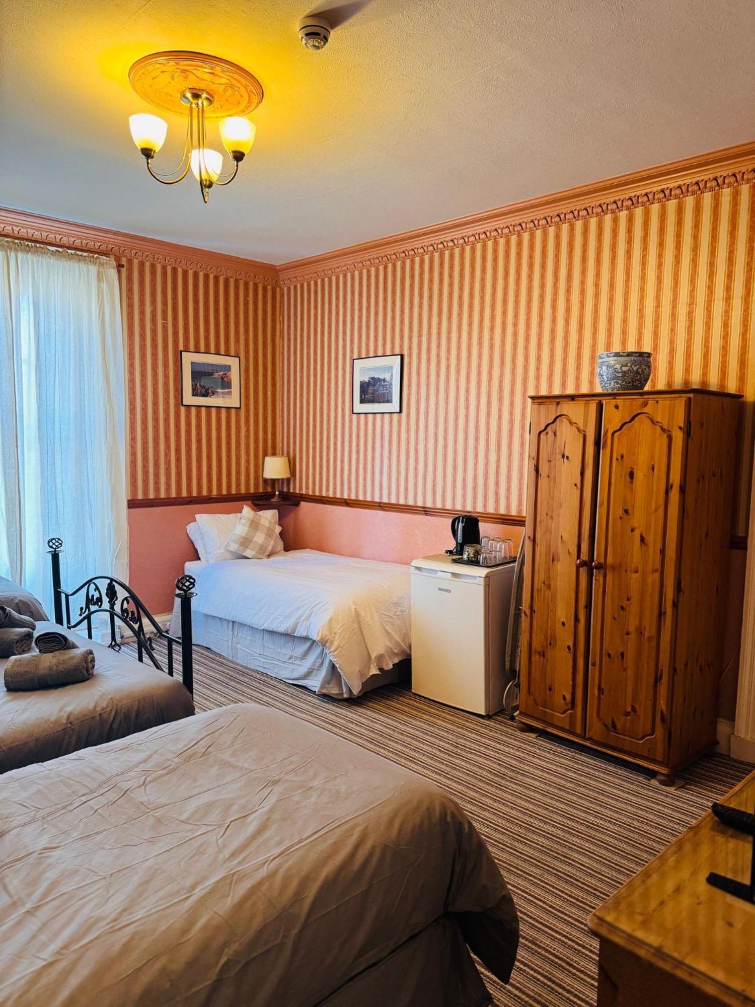 Edinburgh Travel Guest House Buitenkant foto