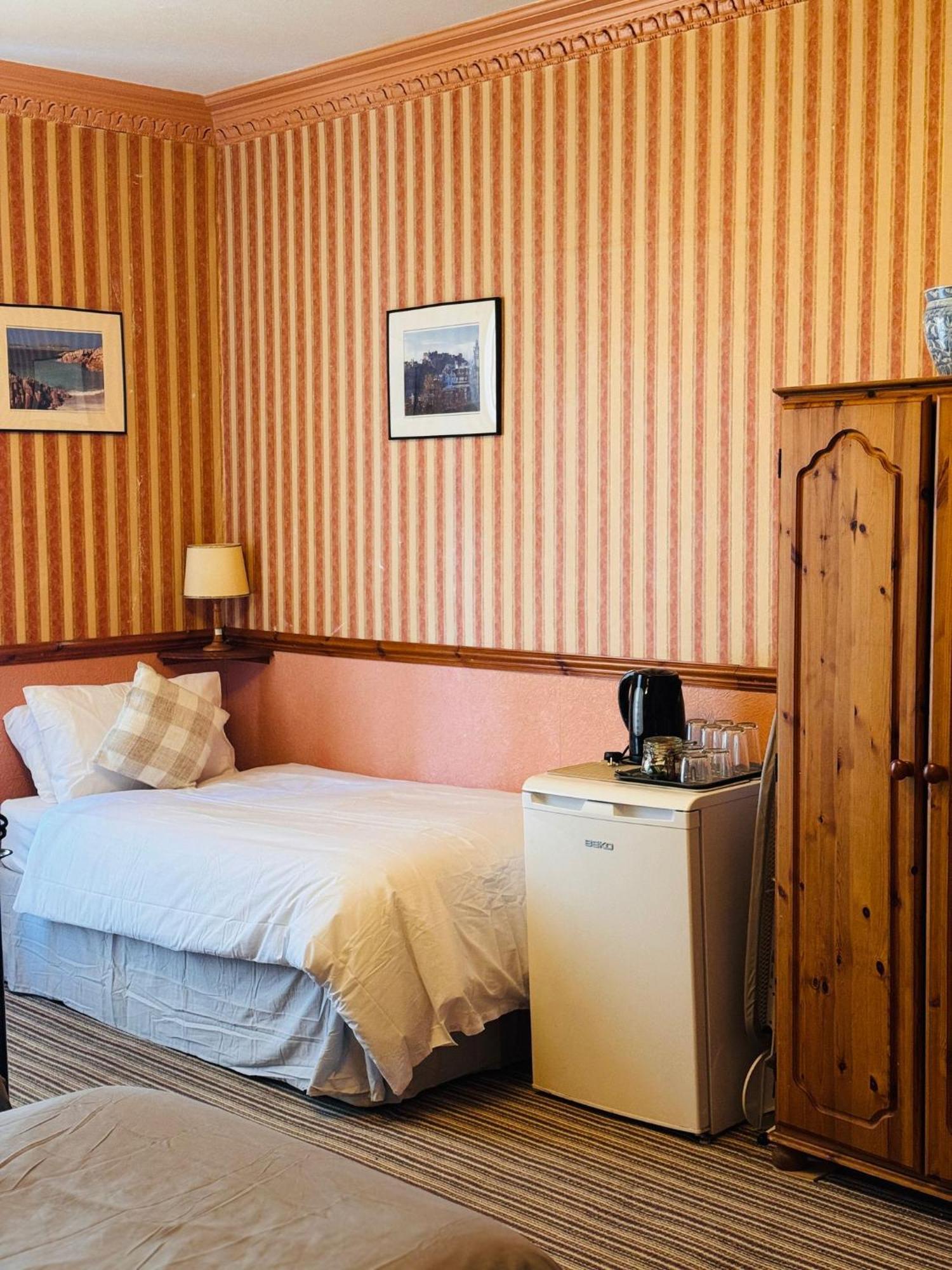 Edinburgh Travel Guest House Buitenkant foto